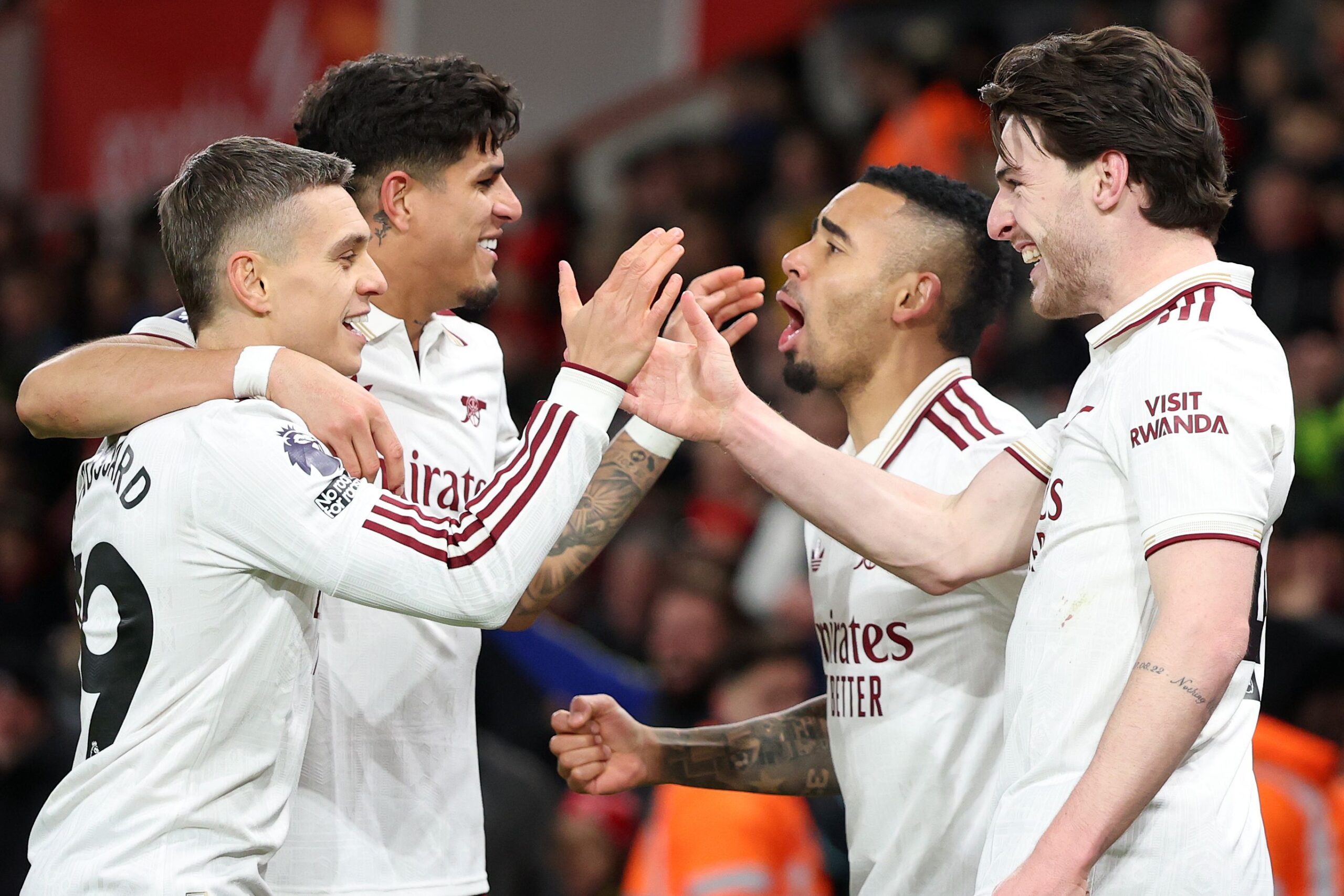 Declan Rice brilla en Arsenal; Toney y Kelly lo aclaman por su gran desempeño
