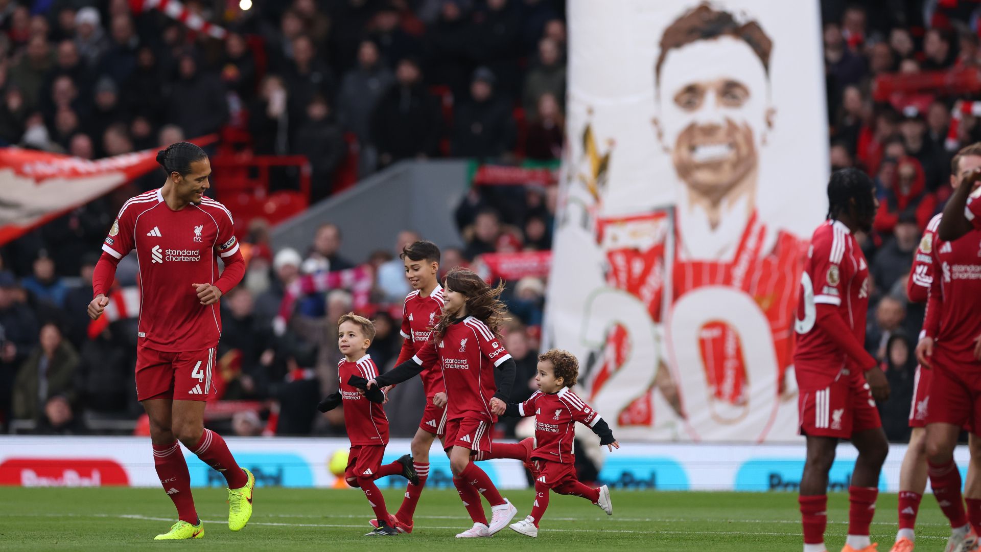 Virgil van Dijk rinde homenaje emotivo a Diogo Jota en Año Nuevo