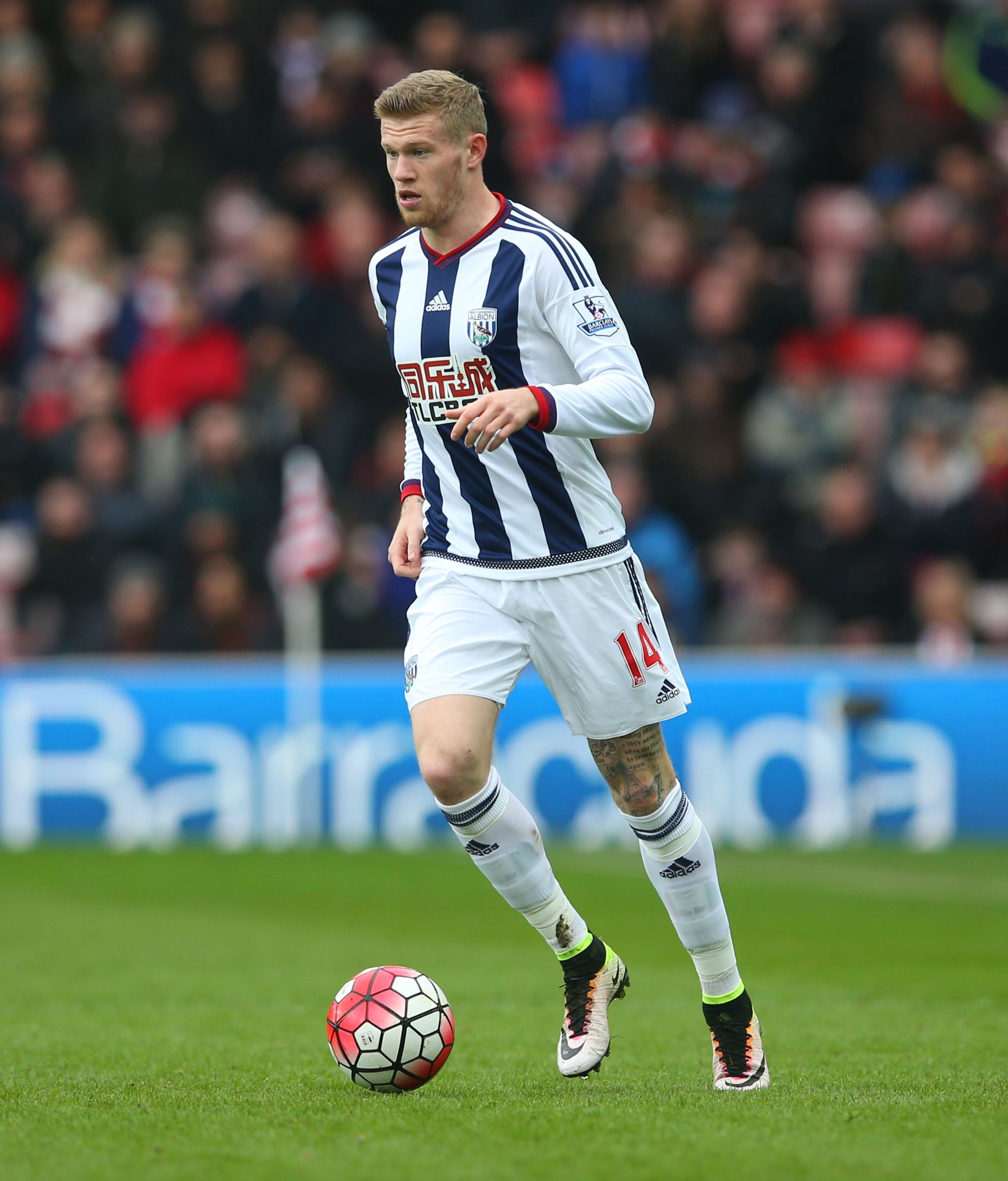James McClean, capitán del Wrexham, se va a su club de infancia tras sanción