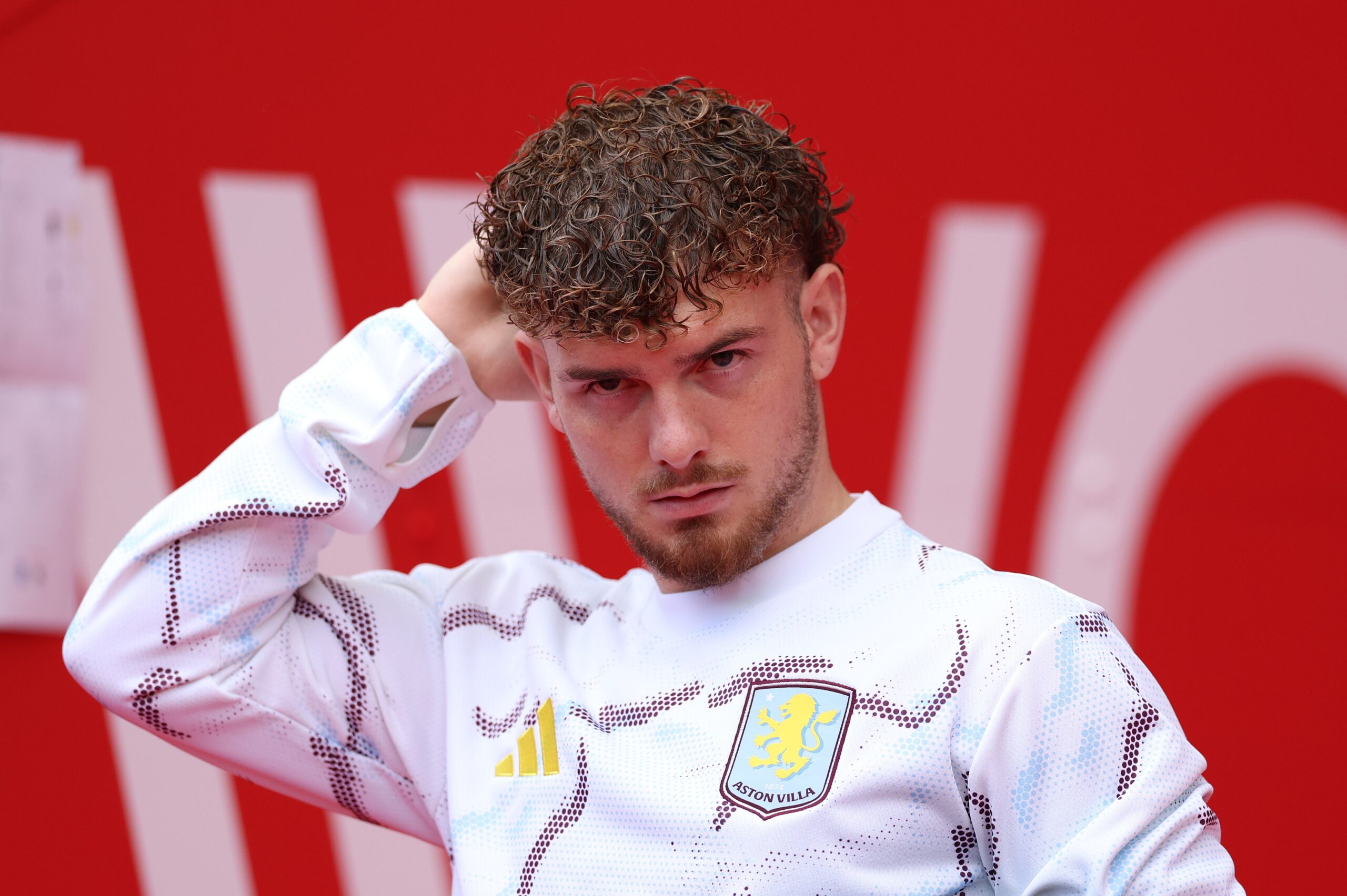 Charlotte FC observa a Harvey Elliott mientras se aproxima salida de Liverpool