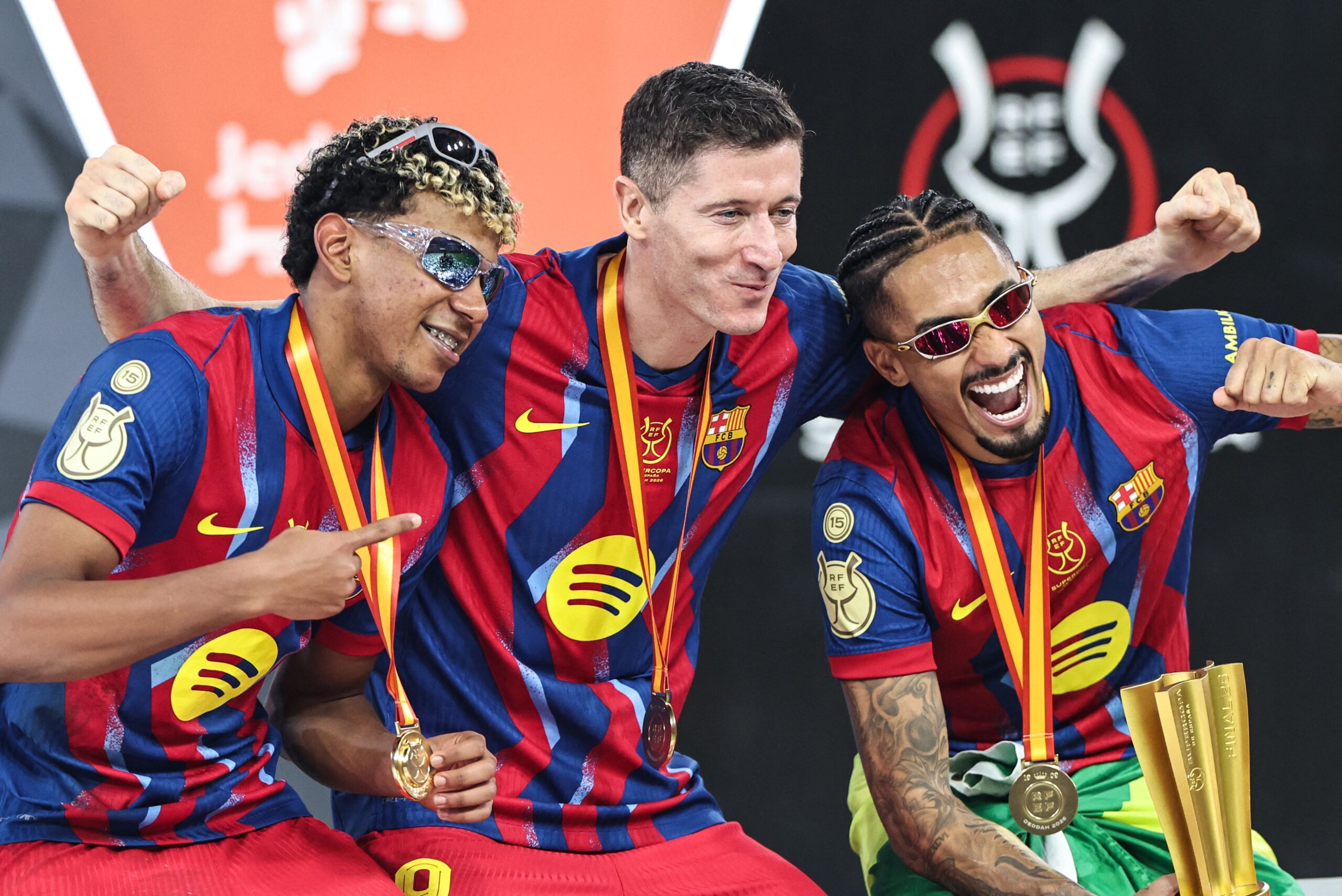Lamine Yamal ignora a los jugadores del Real Madrid tras la Supercopa Clasico