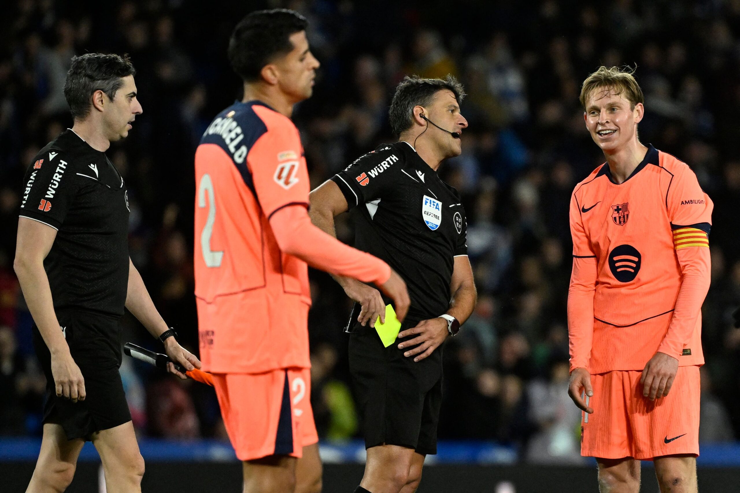 Frenkie de Jong furioso tras la derrota del Barcelona y tres goles anulados
