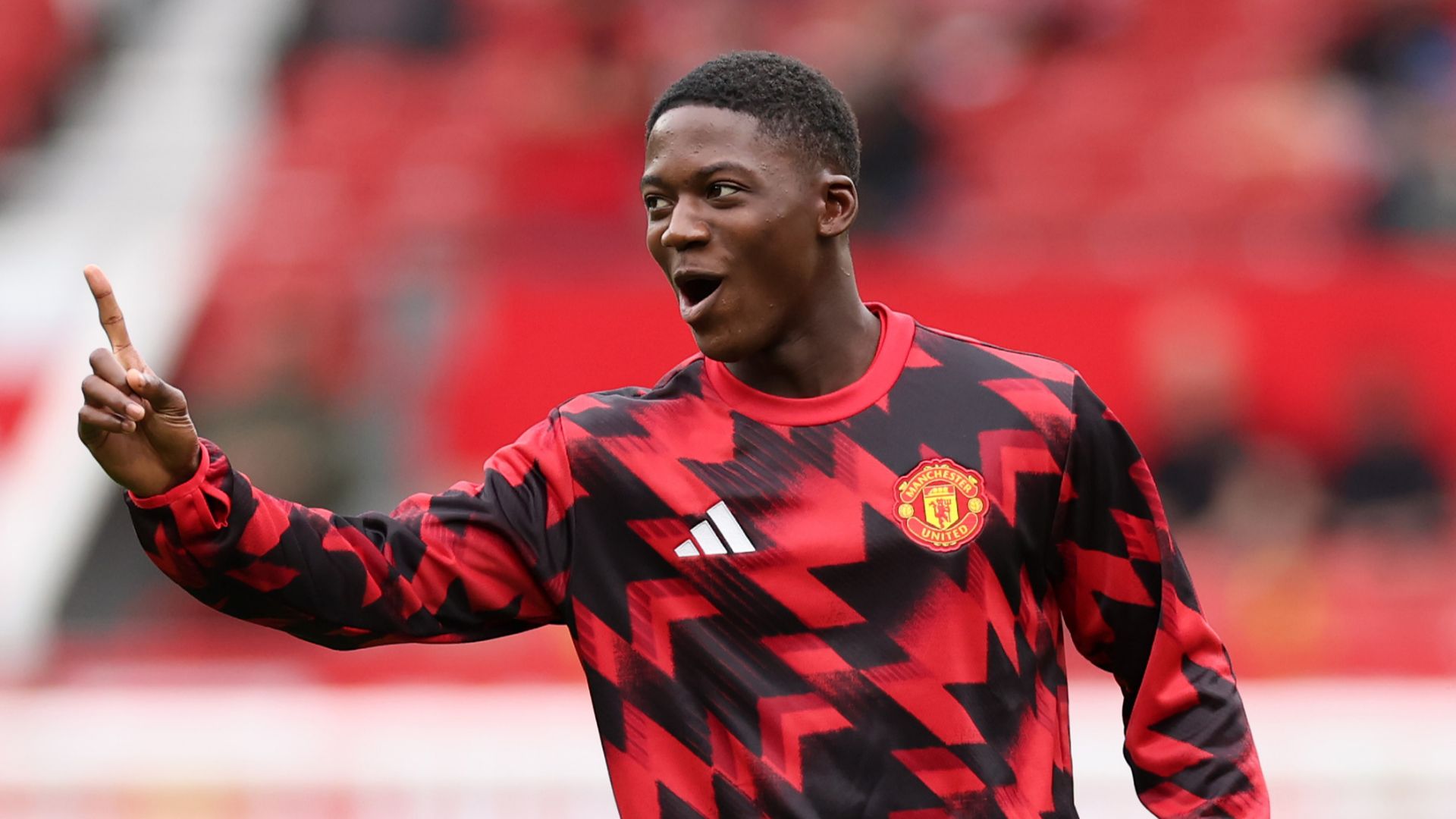 Kobbie Mainoo se queda en Man Utd tras el nombramiento de Carrick como interino
